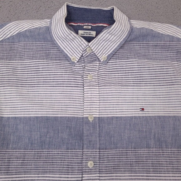 Tommy Hilfiger Shirt Mens Large Blue White Striped Custom Fit Button Up Chambray - Picture 1 of 15